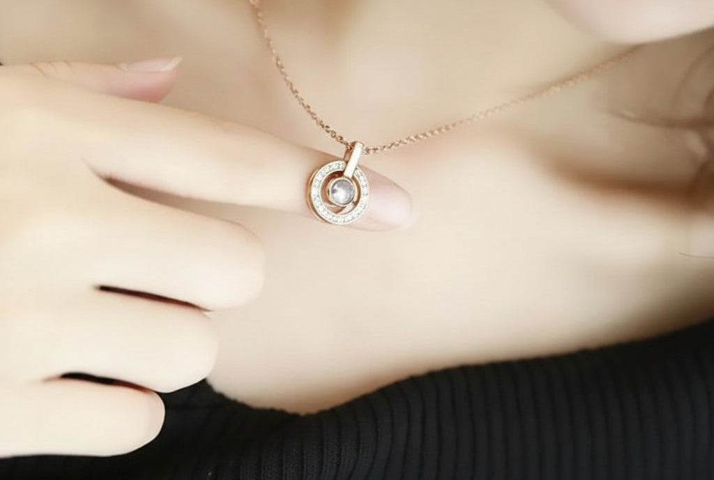 Collier Photo Personnalisé Maya - Éternisez Vos Souvenirs